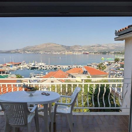 Apartments Biserka - 50 M From Beach Trogir Exterior foto