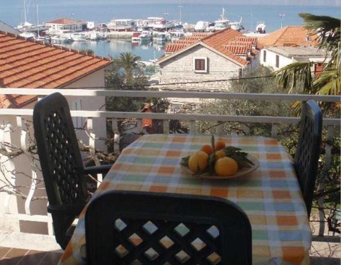 Apartments Biserka - 50 M From Beach Trogir Exterior foto