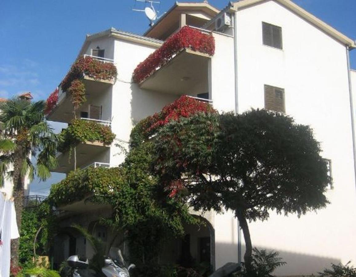 Apartments Biserka - 50 M From Beach Trogir Exterior foto