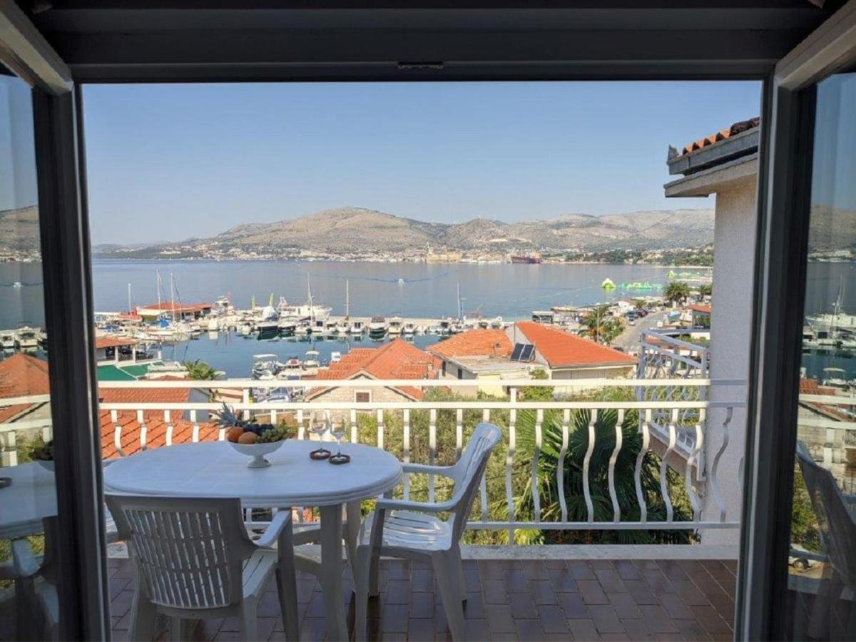 Apartments Biserka - 50 M From Beach Trogir Exterior foto