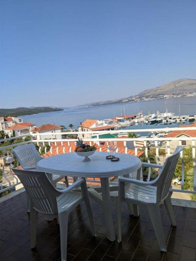 Apartments Biserka - 50 M From Beach Trogir Exterior foto