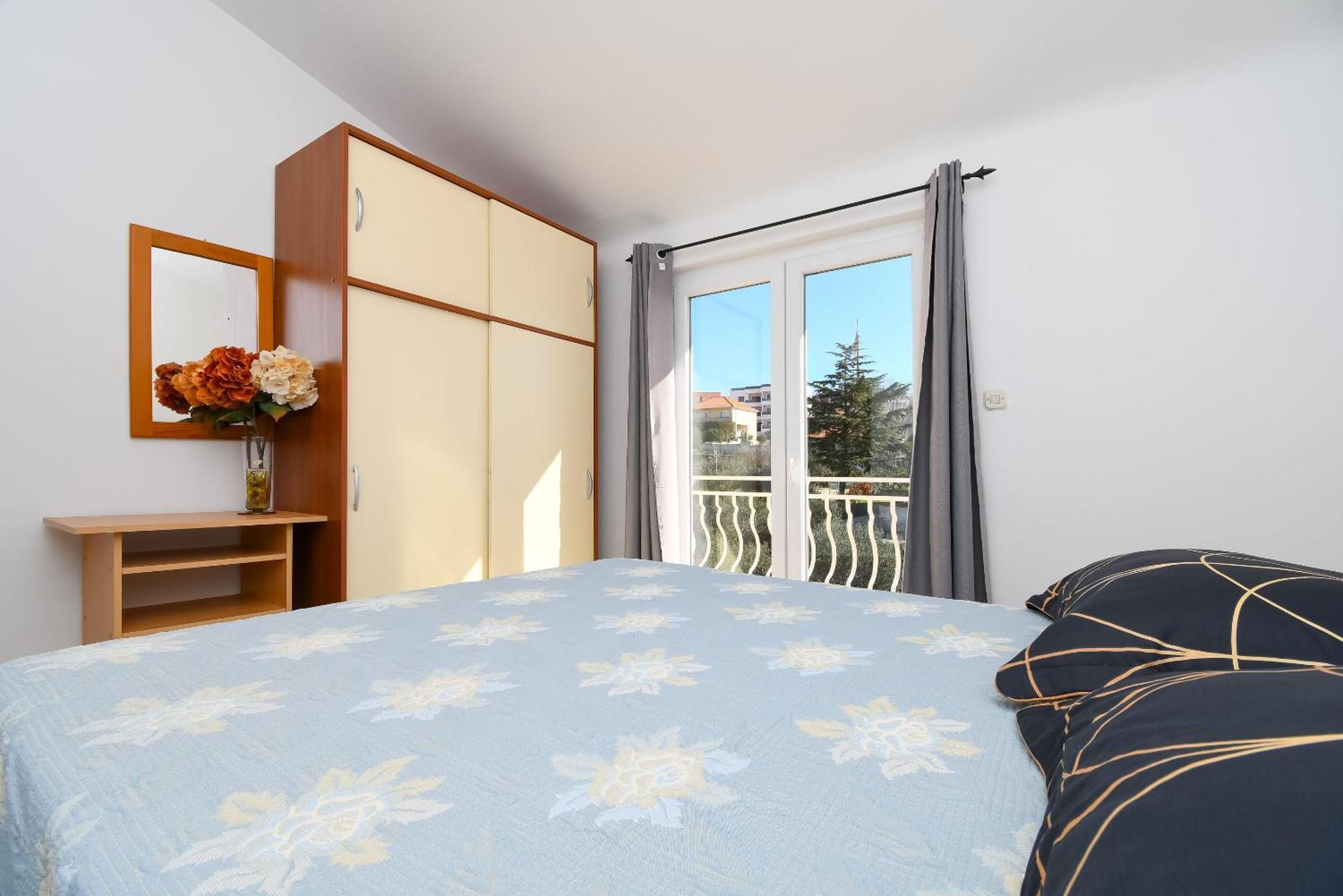 Apartments Biserka - 50 M From Beach Trogir Exterior foto