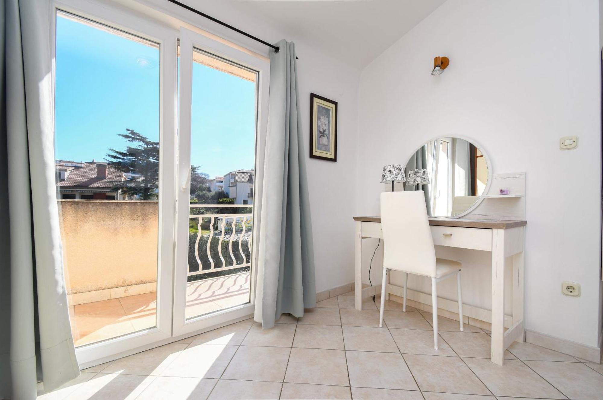 Apartments Biserka - 50 M From Beach Trogir Exterior foto