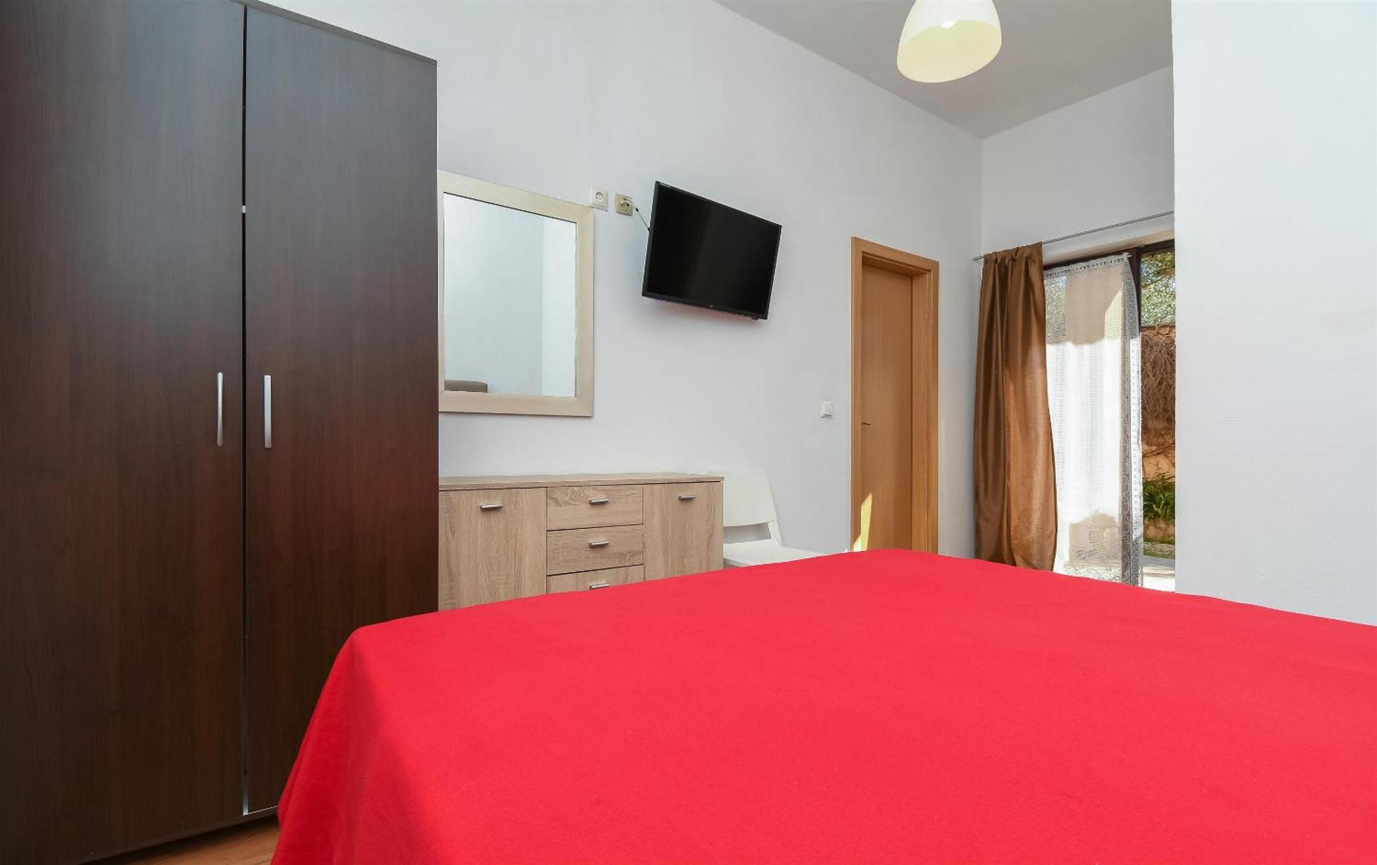 Apartments Biserka - 50 M From Beach Trogir Exterior foto